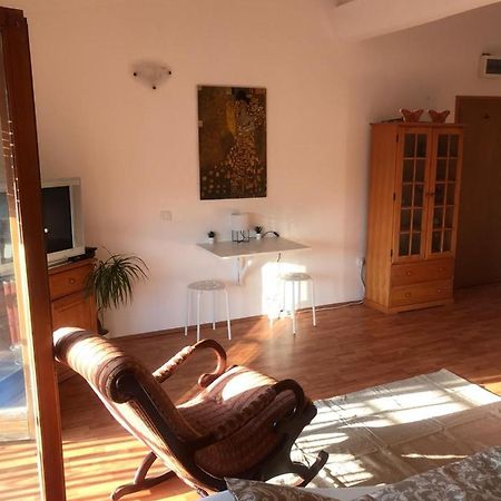 בלגרד Cosy Rooftop Studio With Balcony מראה חיצוני תמונה