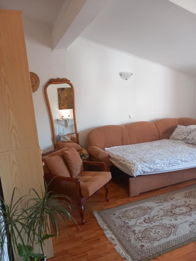בלגרד Cosy Rooftop Studio With Balcony מראה חיצוני תמונה